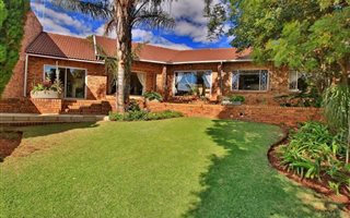 4 Bedroom House in Strubens Valley