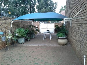 2 Bedroom Apartment in Vanderbijlpark CE1