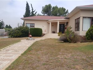 4 Bedroom House in Moorreesburg