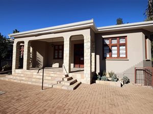 250 m² Office Space in Oudtshoorn
