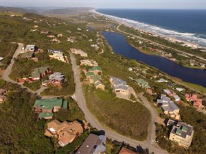 842 m² Land available in Wilderness Heights