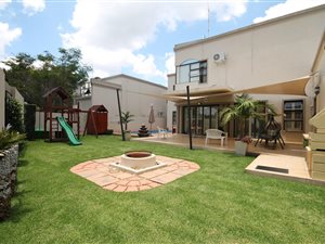 4 Bed Cluster in Houghton Estate