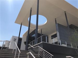 464 m² Commercial space in Waterfall City