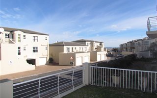 3 Bedroom Apartment in Blouberg