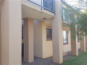 2 Bed Apartment in Mooikloof Ridge