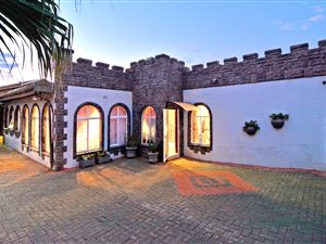 7 Bed House in Breaunanda