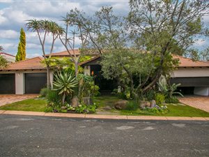 5 Bed House in Dainfern Golf Estate