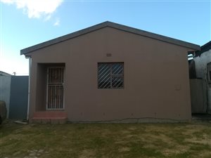 3 Bed House in Malibu Village