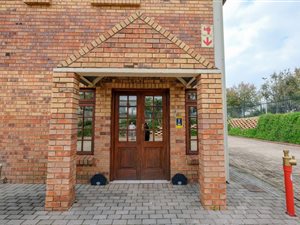 1814 m² Industrial space in Longmeadow