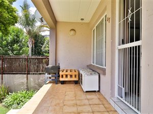 2 Bed Apartment in Isandovale