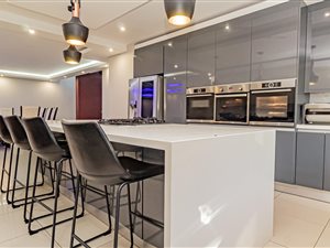6 Bed House in Copperleaf