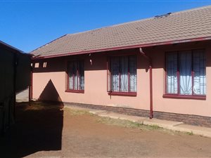 3 Bed House in Mohlakeng