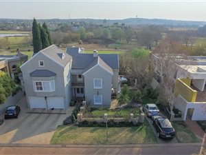 5 Bedroom House in Centurion Golf Estate