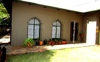 3 Bedroom House in LesMarais