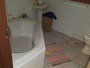 2 Bed Garden Cottage in Roodekrans