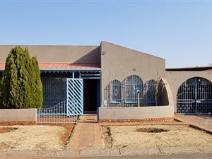 3 Bed House in Lenasia