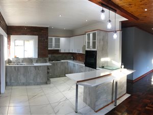 3 Bed House in Daggafontein