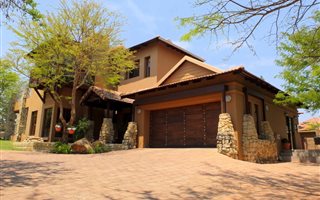 4 Bedroom House in Ruimsig