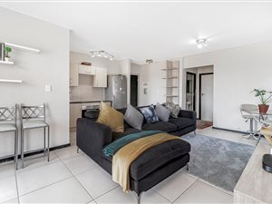2 Bed Apartment in Roodepoort Central