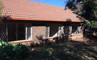 3 Bedroom House in Lynnwood Manor