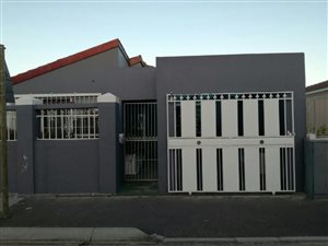 3 Bed House in Mitchells Plain