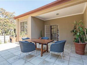 4 Bed House in Kensington