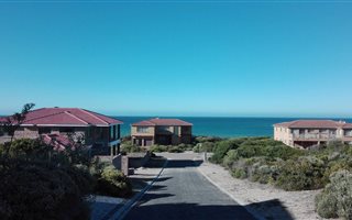 600 m² Land available in Klipfonteyn