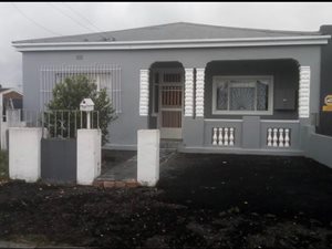 3 Bed House in Kensington
