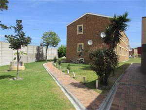 1 Bed Apartment in Oakglen