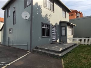 250 m² Commercial space in Glenwood