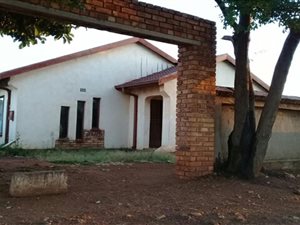 2 Bed House in Katlehong