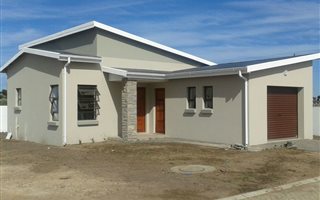 2 Bedroom Townhouse in Pacaltsdorp