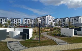 1 Bedroom Apartment in Bloubergstrand