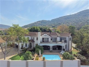 5 Bed House in Kosmos Ridge