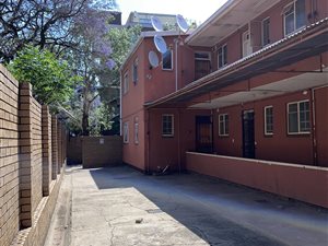 1.5 Bed Apartment in Sunnyside