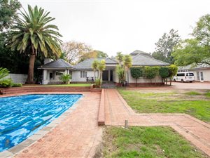 13 Bed House in Durbanville Central