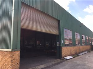 2400 m² Industrial space in Vulcania