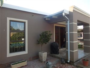 2 Bed Garden Cottage in Farrarmere