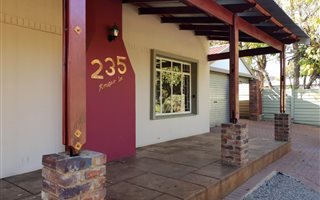 3 Bedroom House in Mountain View