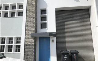 204 m² Industrial space in Airport Industria