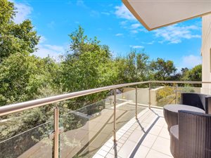 1 Bed Apartment in Parktown North