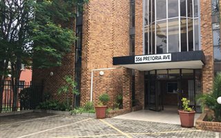 1050 m² Commercial space in Ferndale