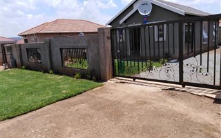 3 Bedroom House in Alveda
