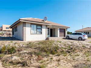 2 Bed House in Dana Bay