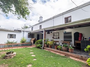 4 Bed House in Oatlands