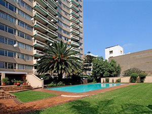 1 Bed Apartment in Parktown