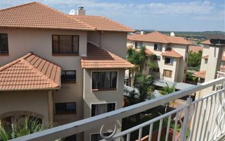 2 Bedroom Townhouse in Sunninghill