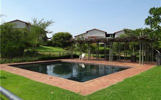 2 Bedroom Apartment in Jackal Creek Golf Estate