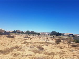 729 m² Land available in Country Club