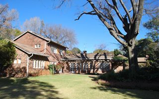 4 Bedroom House in Melrose